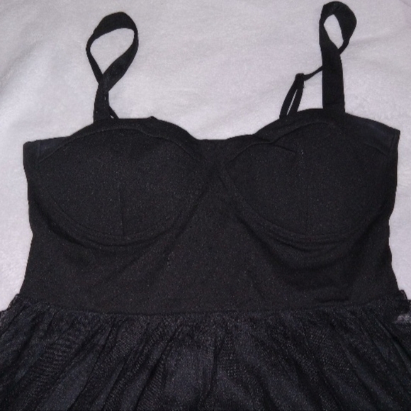 Trixxi Black Midi Dress with Floral Detail Trim - Picture 4 of 14